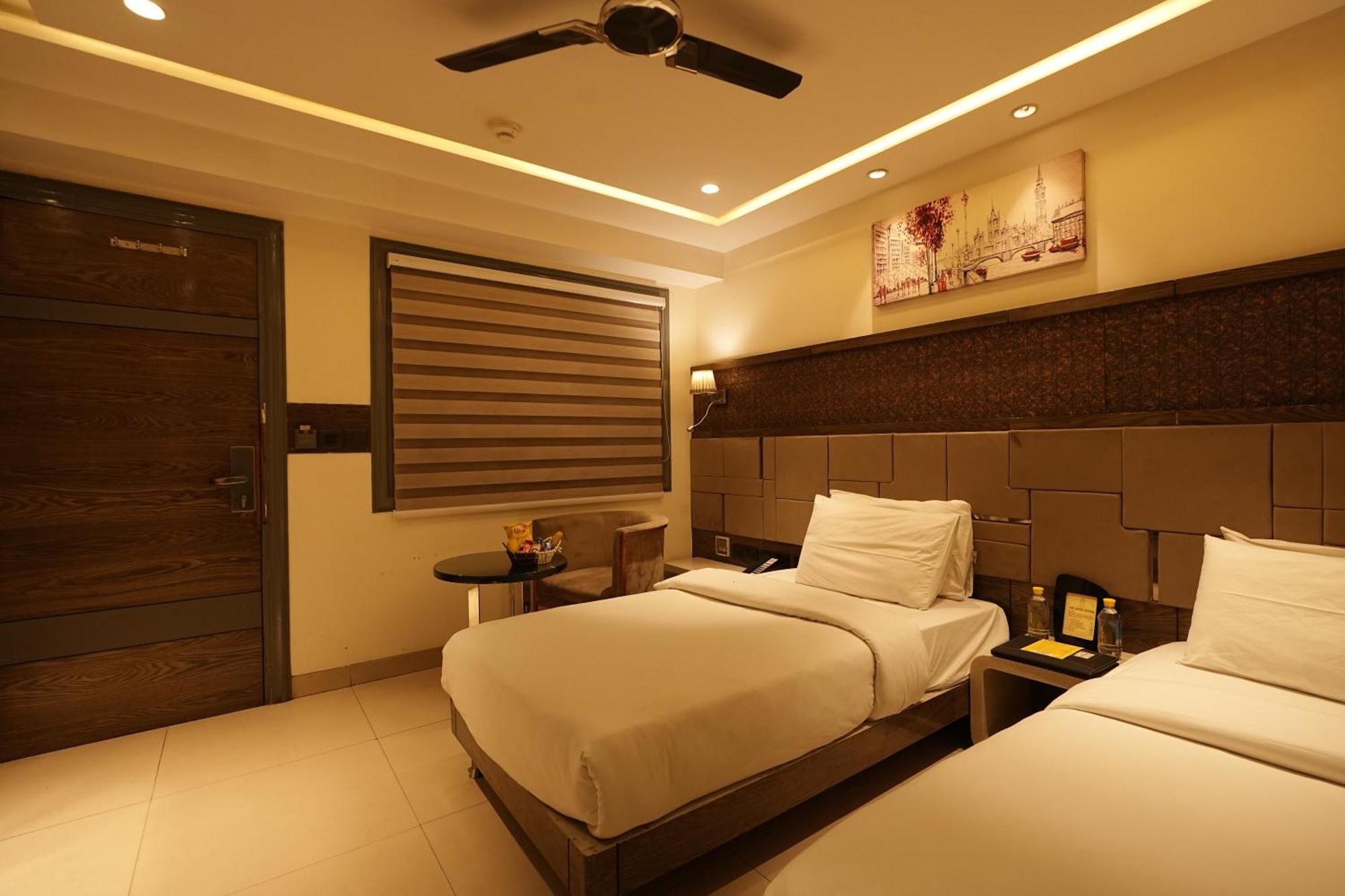 Empire Suites, New Delhi Luaran gambar
