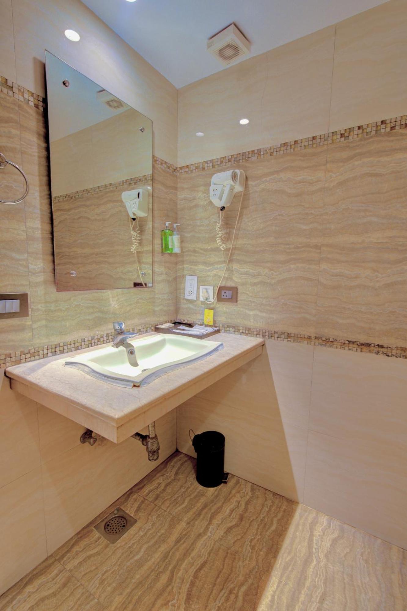 Empire Suites, New Delhi Luaran gambar