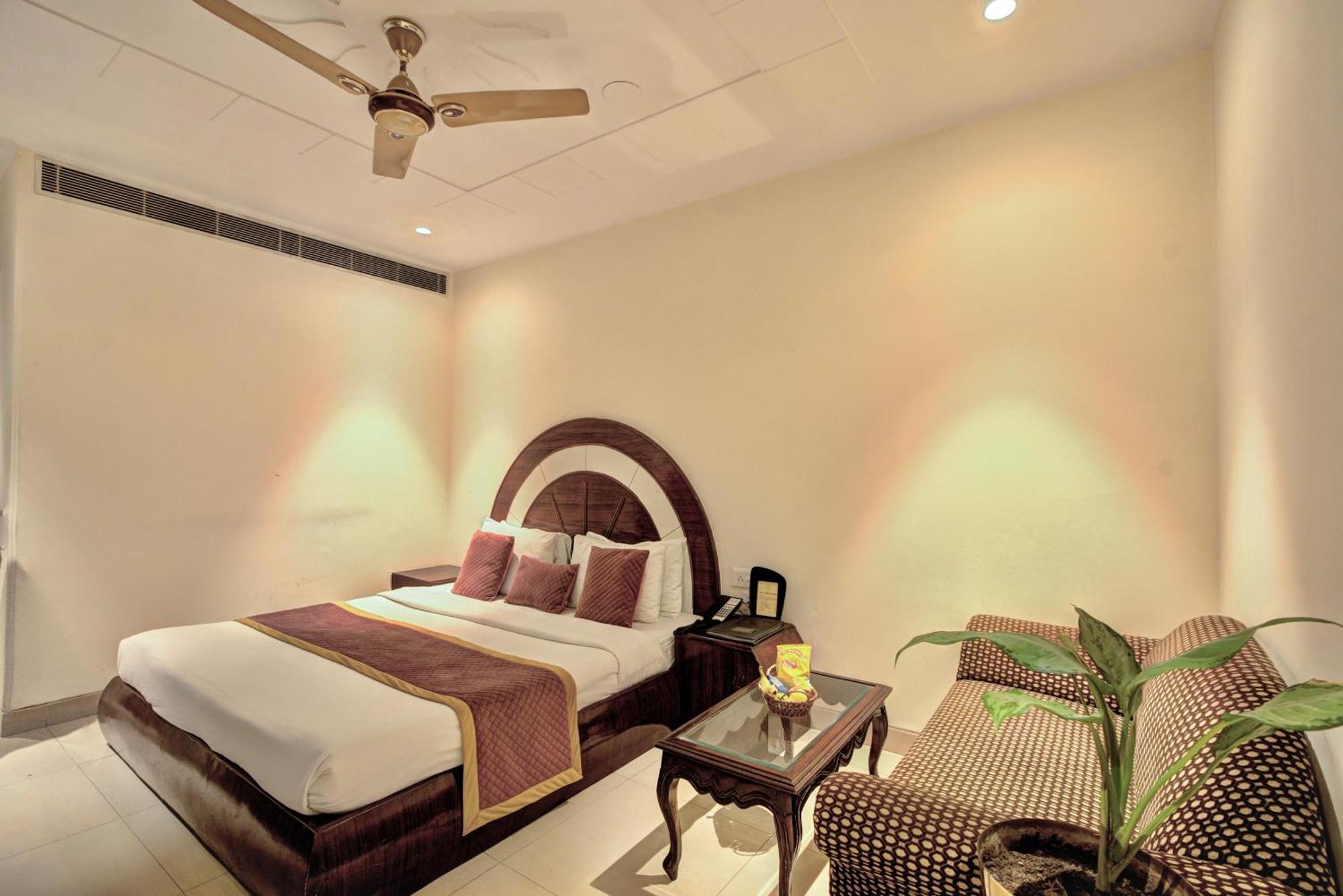 Empire Suites, New Delhi Luaran gambar